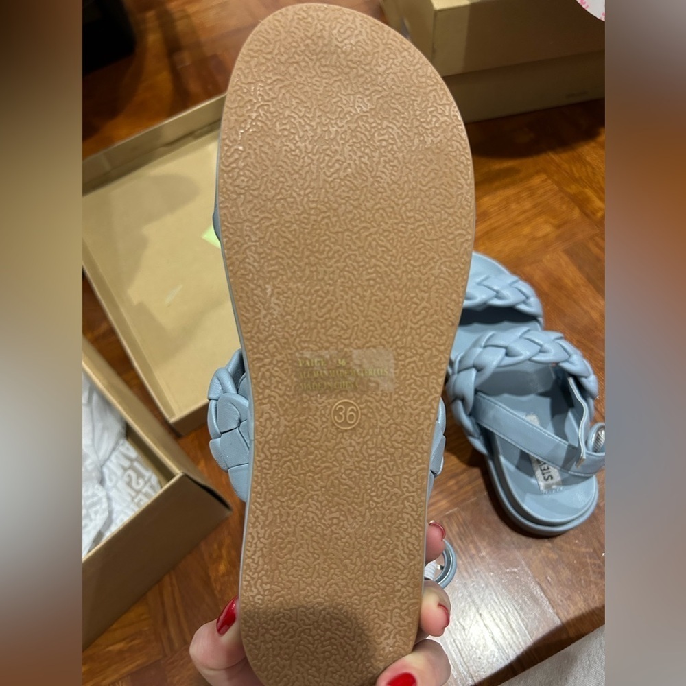 Steve Madden Sandal NEW - Picture 2 of 6